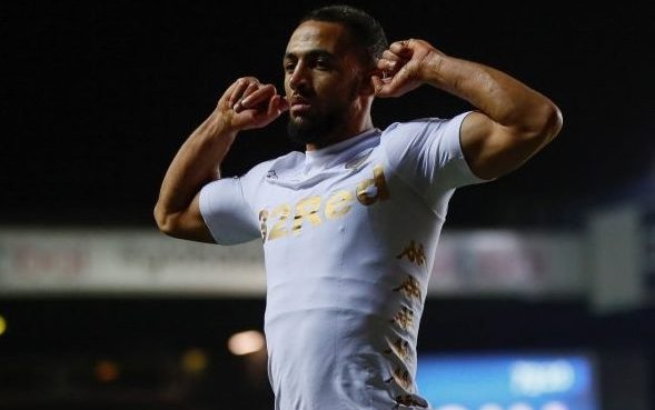 Image for Leeds fans react to Roofe and Hernandez news