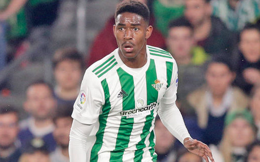 Image for Everton must hijack Arsenal’s pursuit of Real Betis’ Junior Firpo