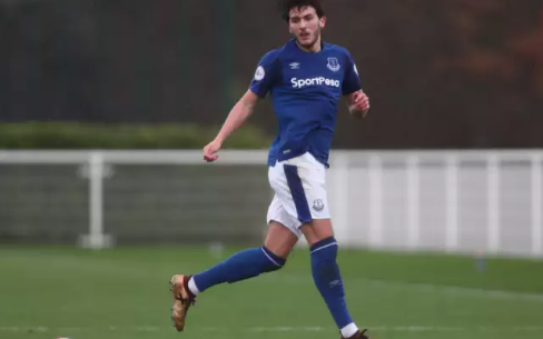 Image for Fraser Hornby signs first pro contract at Everton