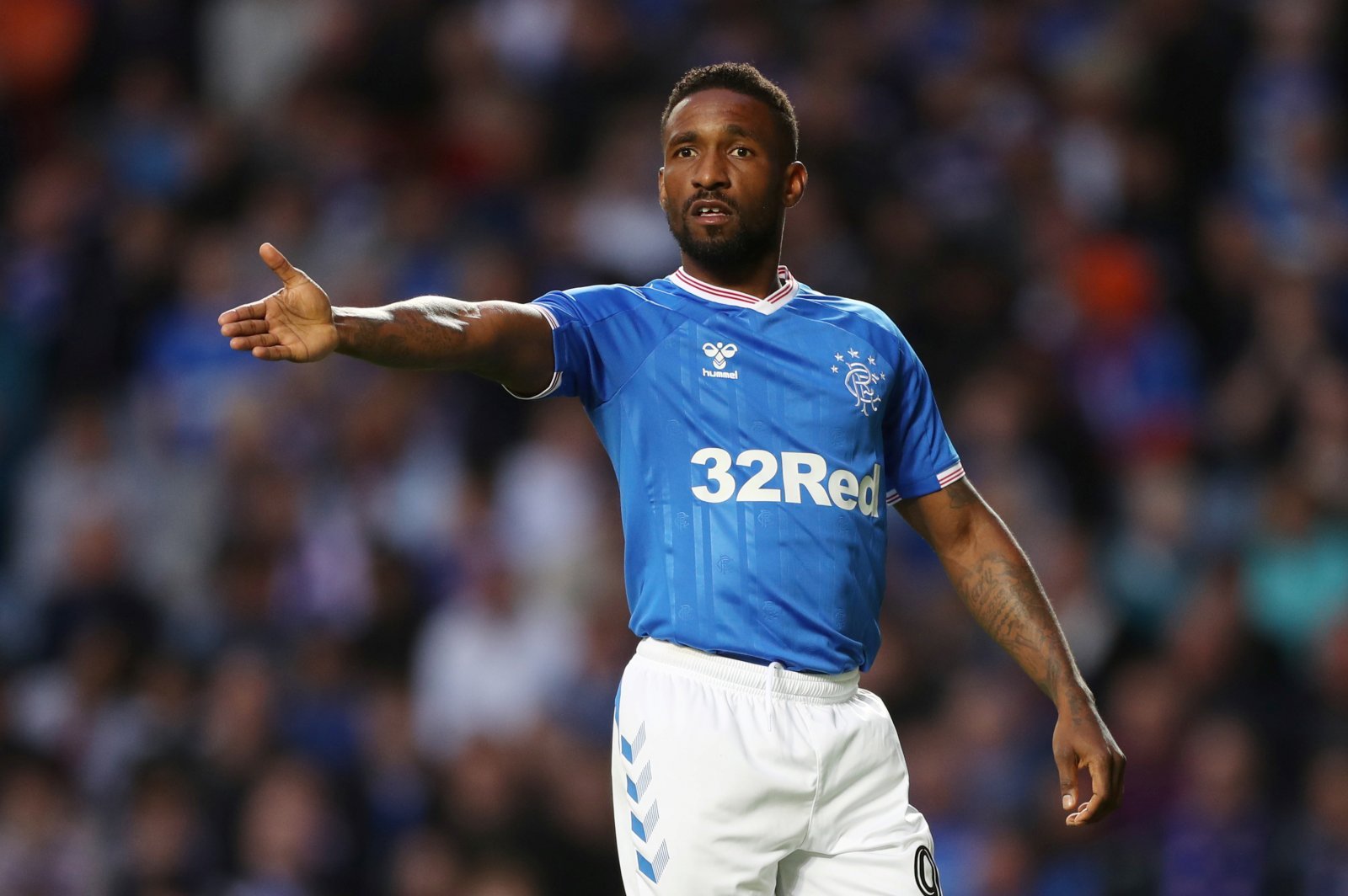Roberts reveals Defoe is delighted to stay at Rangers - Exclusive