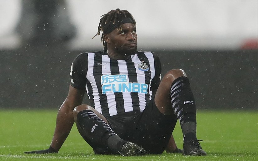 Image for Newcastle: Journalist spots potential Allan Saint-Maximin fitness issue v Wolves