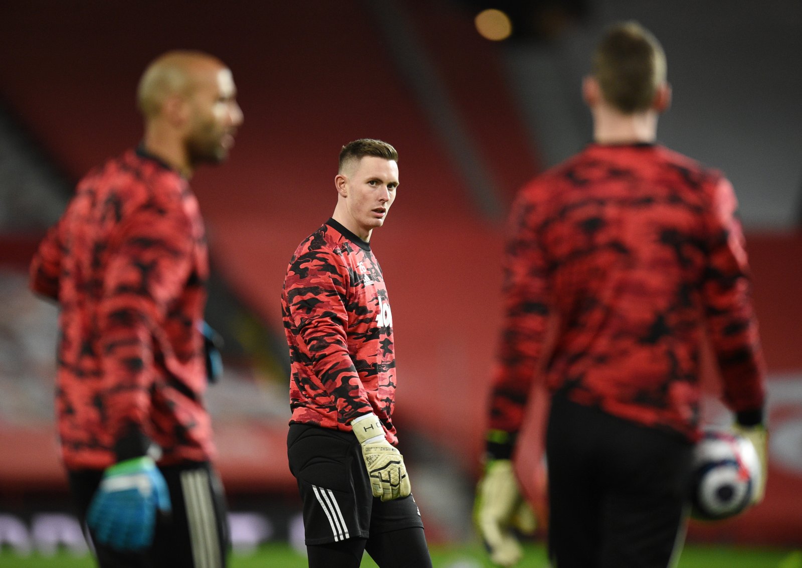 Man Utd: Ogden discusses Dean Henderson future