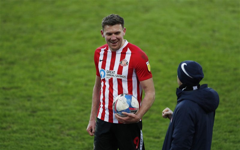 Image for Exclusive: Steve Howey urges Sunderland to sign Charlie Wyke replacement
