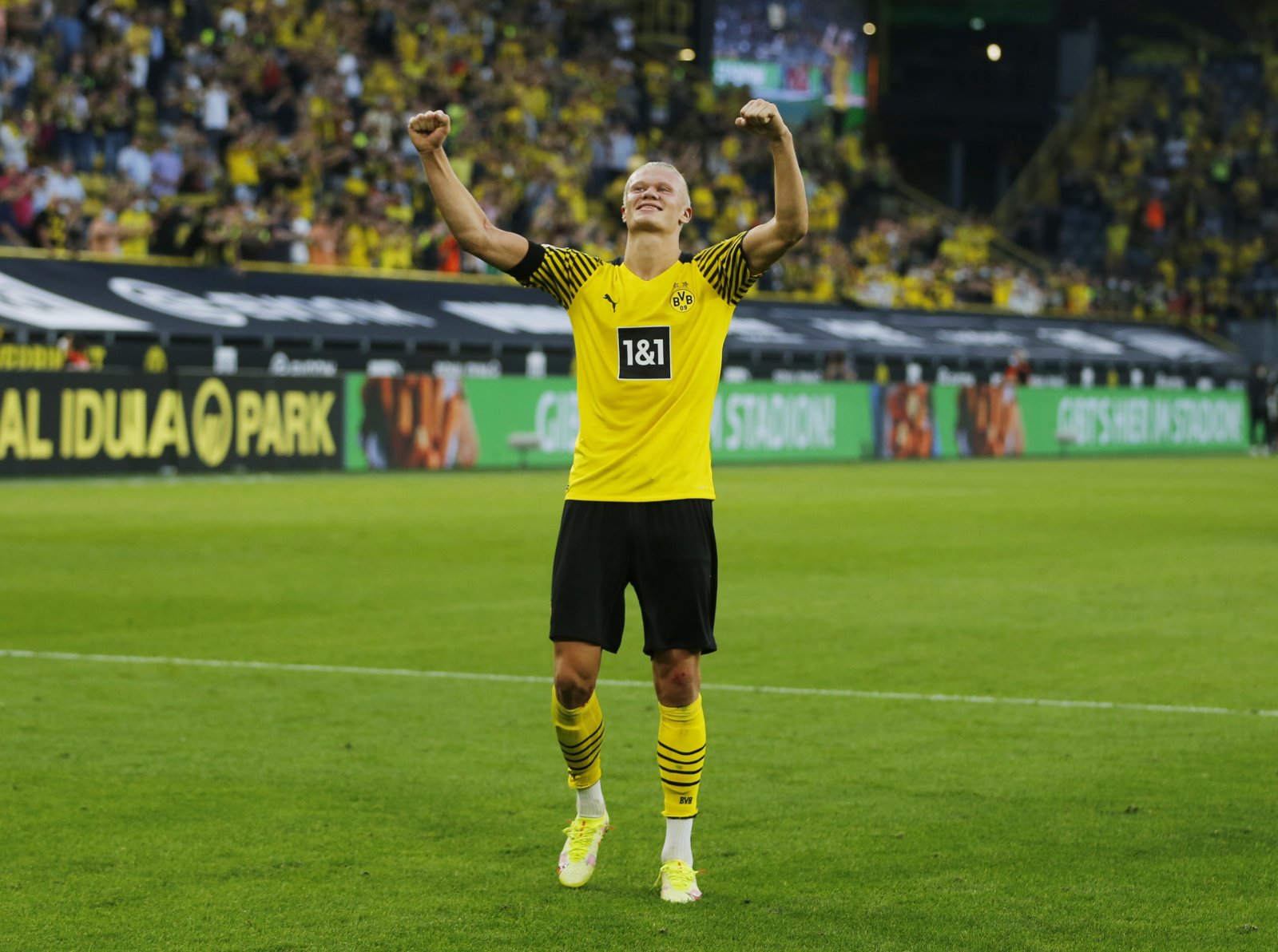 Pundit predicts Manchester United to sign Erling Haaland