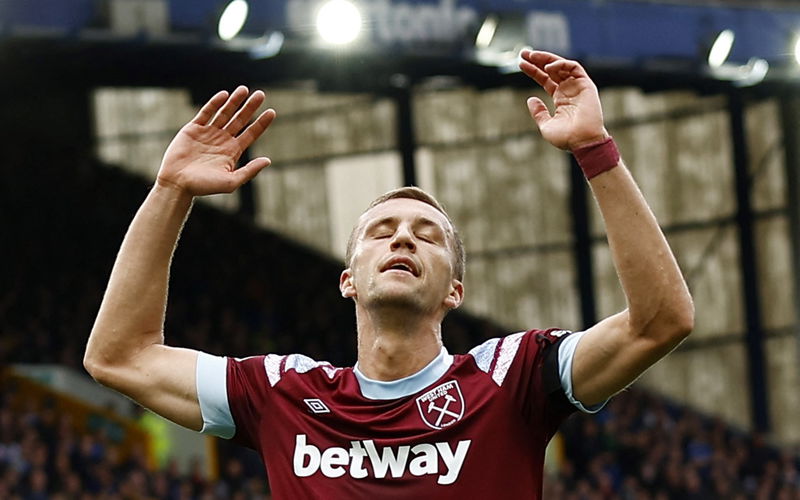 Image for West Ham United: Tomas Soucek slammed for poor display despite win