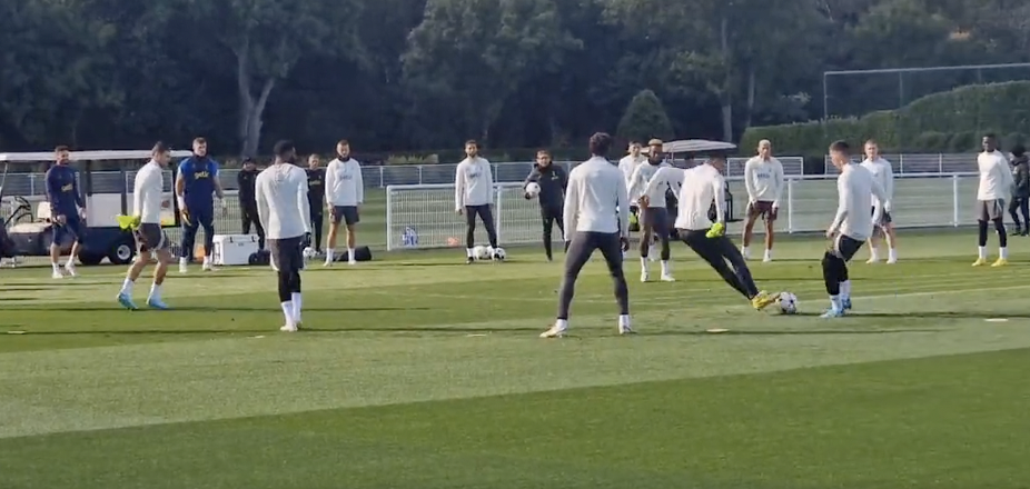 Romero lunges into Spurs Doherty tackle