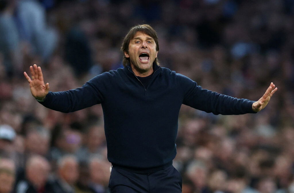 Antonio-Conte-managing-Spurs