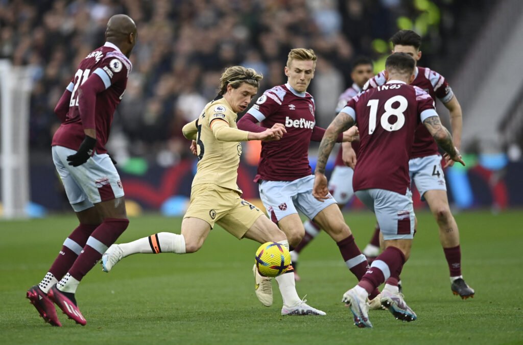 Conor-Gallagher-playing-for-Chelsea-against-West-Ham
