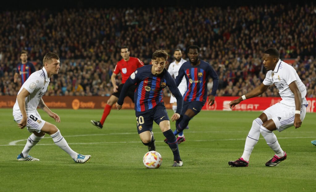 Gavi-in-action-for-Barcelona-against-Real-Madrid