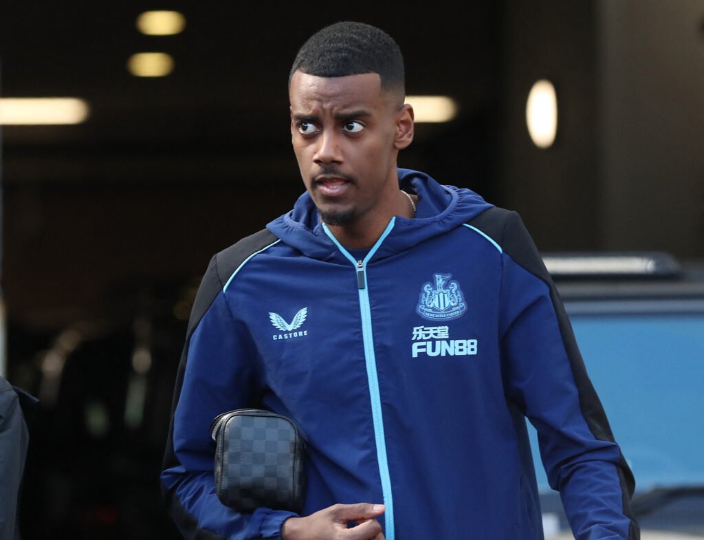 Newcastle United's Alexander Isak arrives ahead of the match